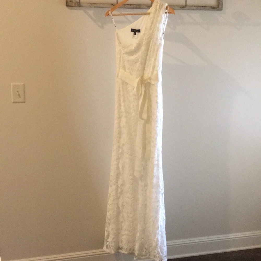 Tadashi Shoji one shoulder wedding gown NWOT sz8